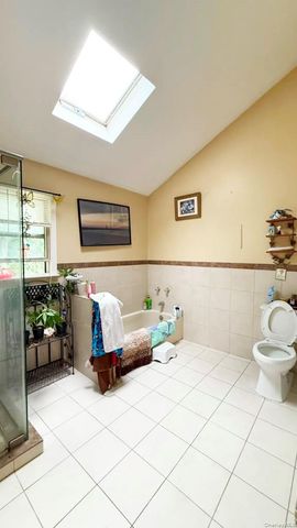 4 John Vincent Court, Centereach, NY 11720