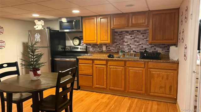 4 John Vincent Court, Centereach, NY 11720