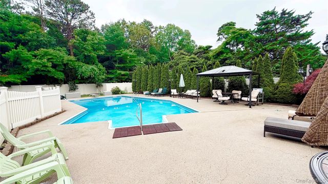 4 John Vincent Court, Centereach, NY 11720
