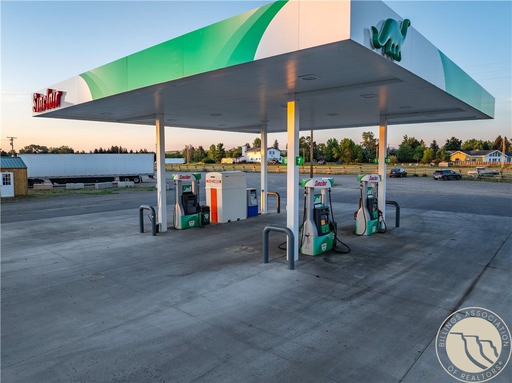 228 Big Timber Loop Rd, Big Timber, MT 59011 photo 3