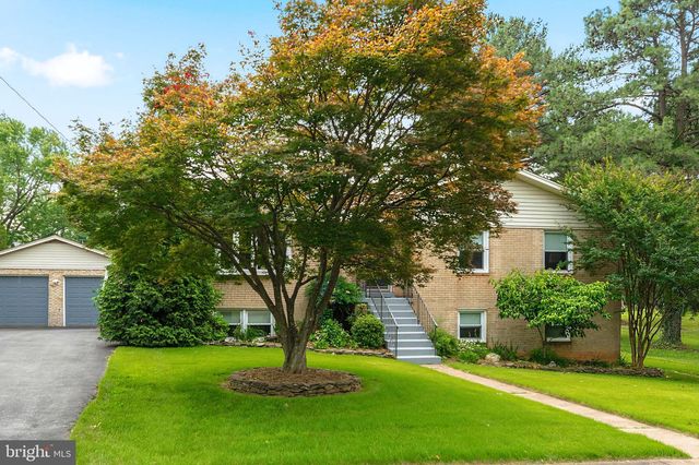 8905 HAZEL DR, Manassas, VA 20110