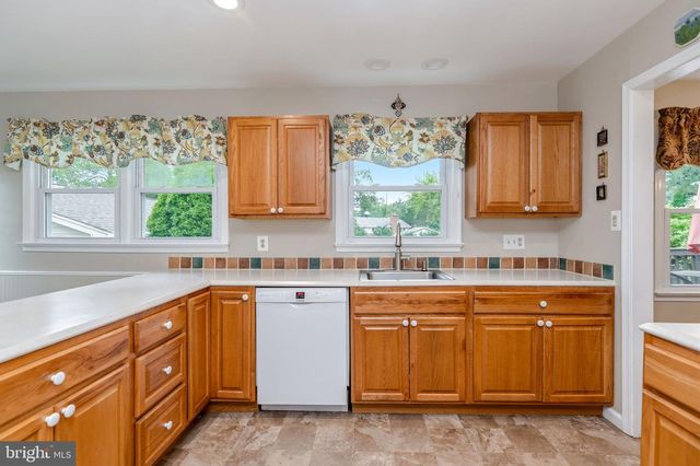 8905 HAZEL DR, Manassas, VA 20110