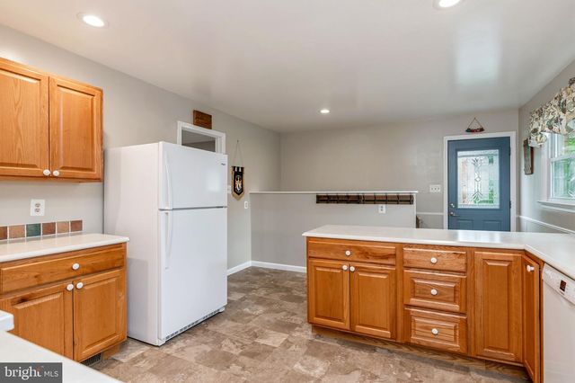 8905 HAZEL DR, Manassas, VA 20110