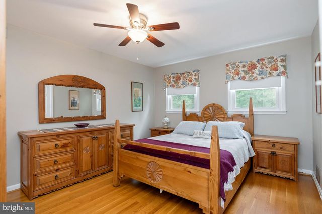 8905 HAZEL DR, Manassas, VA 20110