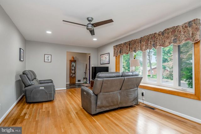 8905 HAZEL DR, Manassas, VA 20110