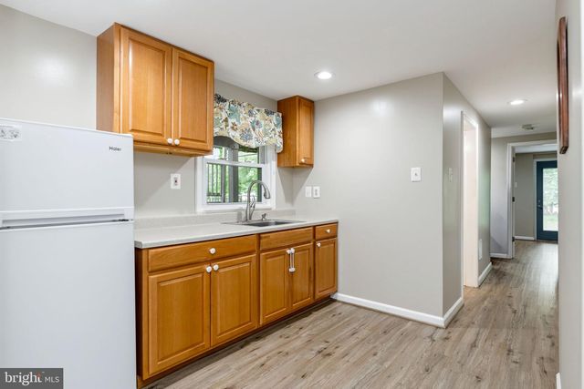 8905 HAZEL DR, Manassas, VA 20110