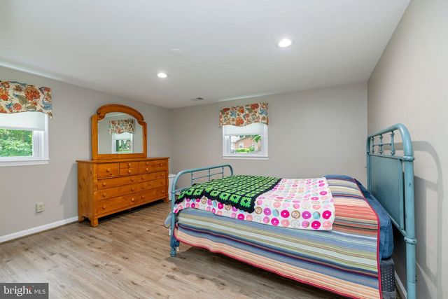 8905 HAZEL DR, Manassas, VA 20110