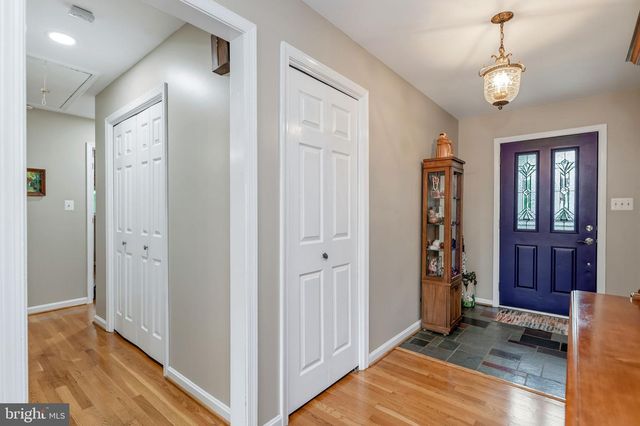 8905 HAZEL DR, Manassas, VA 20110