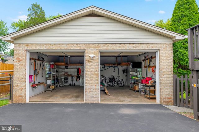 8905 HAZEL DR, Manassas, VA 20110