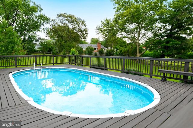 8905 HAZEL DR, Manassas, VA 20110