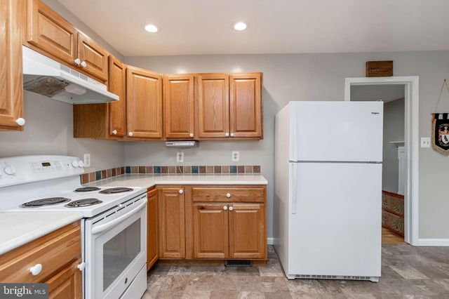 8905 HAZEL DR, Manassas, VA 20110