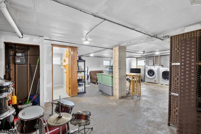 114 Ellington St, East Orange City, NJ 07017