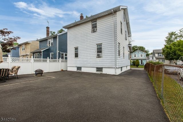 114 Ellington St, East Orange City, NJ 07017