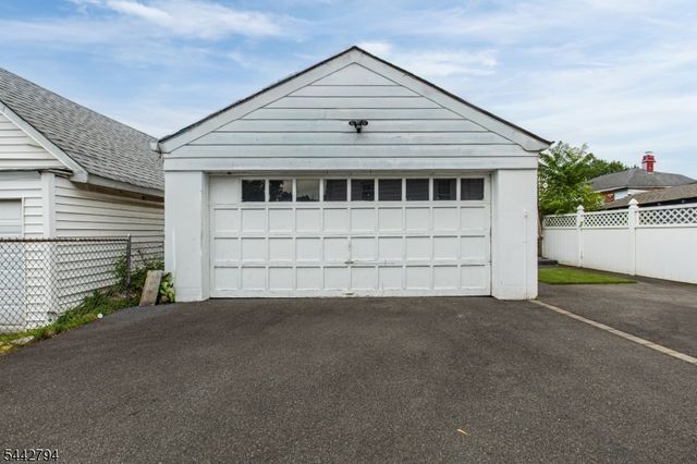 114 Ellington St, East Orange City, NJ 07017