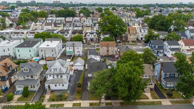 114 Ellington St, East Orange City, NJ 07017