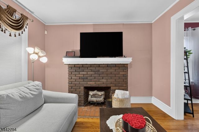 114 Ellington St, East Orange City, NJ 07017