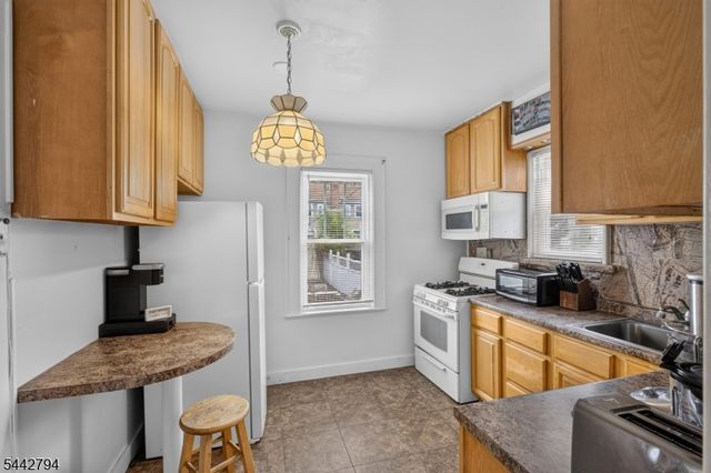 114 Ellington St, East Orange City, NJ 07017