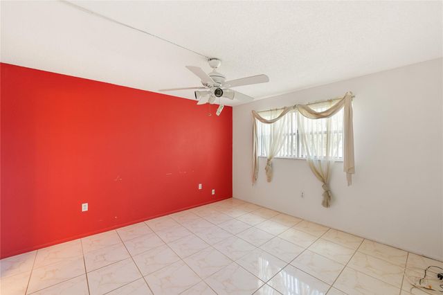 8081 N Sunrise Lakes Drive 203, Fort Lauderdale, FL 33322