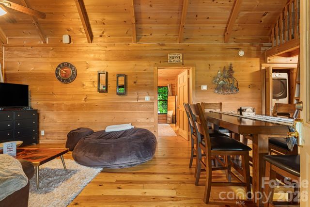 898 Morgan Hill Road, Black Mountain, NC 28711