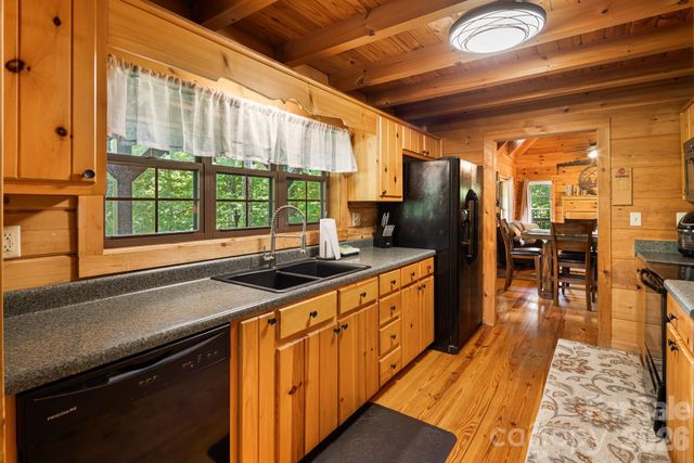 898 Morgan Hill Road, Black Mountain, NC 28711