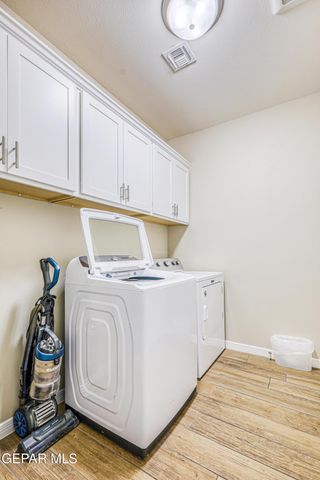 1743 LARKLEBY Street, El Paso, TX 79911