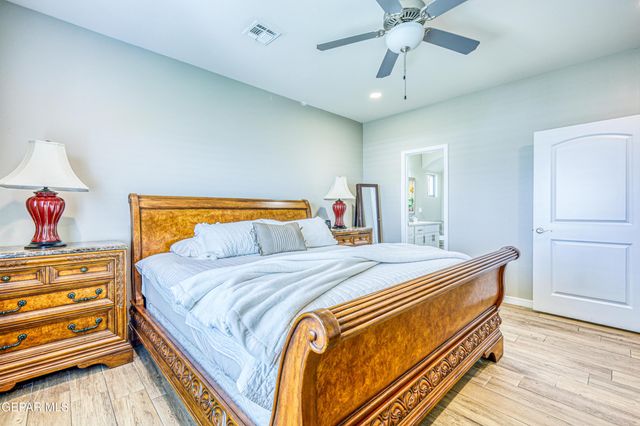 1743 LARKLEBY Street, El Paso, TX 79911