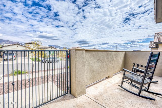 1743 LARKLEBY Street, El Paso, TX 79911