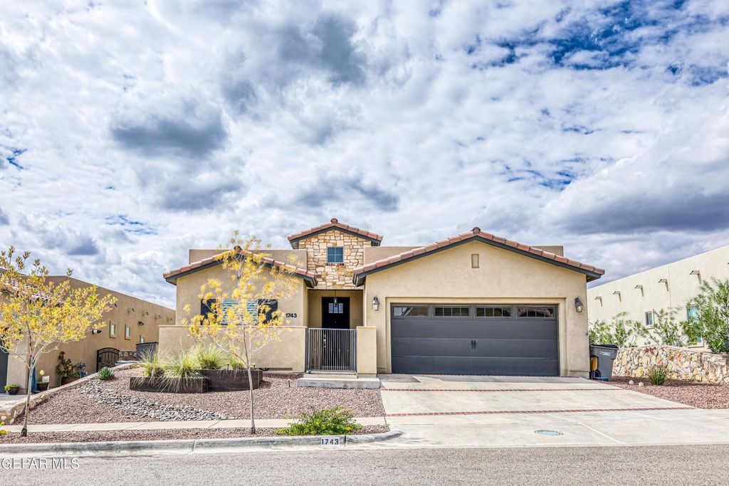 1743 LARKLEBY Street, El Paso, TX 79911