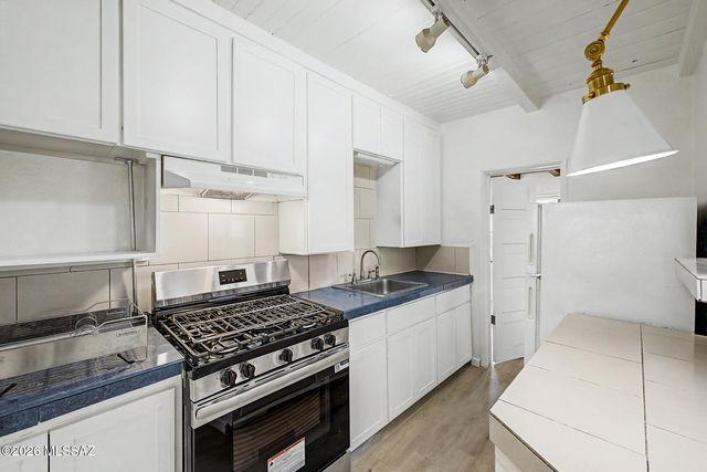 518 S Longfellow Avenue, Tucson, AZ 85711