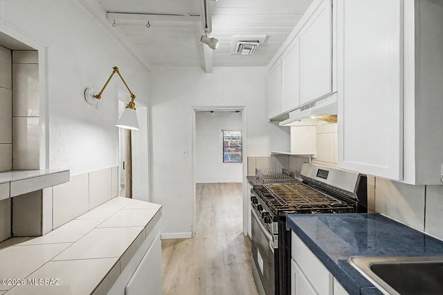 518 S Longfellow Avenue, Tucson, AZ 85711