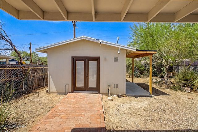 518 S Longfellow Avenue, Tucson, AZ 85711