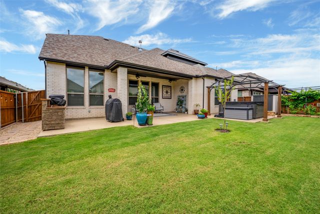 1305 Mill Place, Aubrey, TX 76227