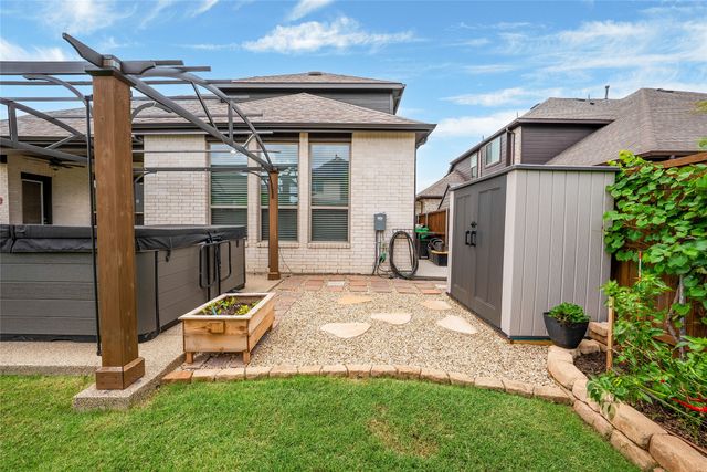 1305 Mill Place, Aubrey, TX 76227