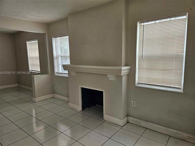 3431 SW 4th Street 1, Miami, FL 33135