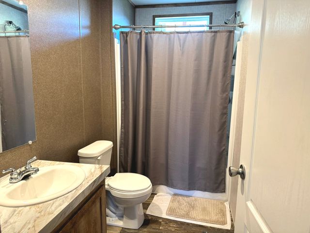 312 Candlewood Circle, Gainesville, TX 76240