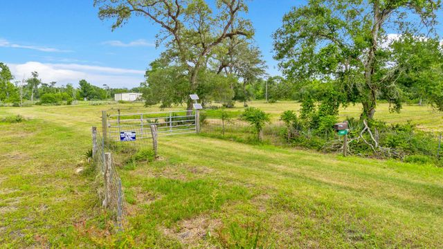 14067 County Road 809, Sweeny, TX 77480