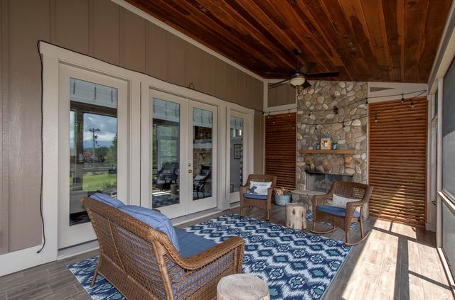 903 Elf School Road, Hayesville, NC 28904