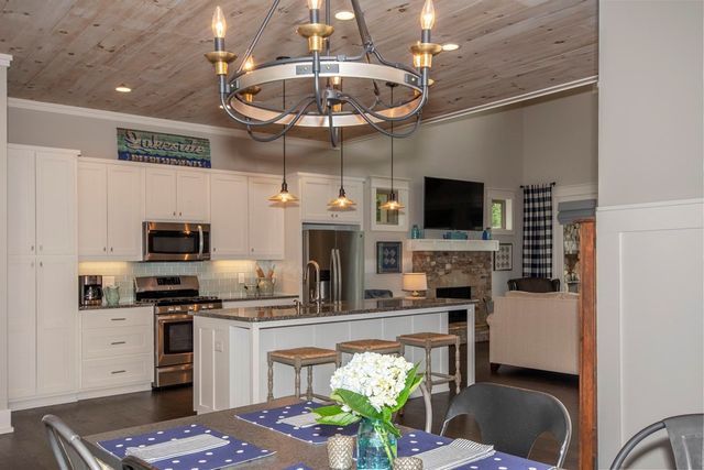 903 Elf School Road, Hayesville, NC 28904