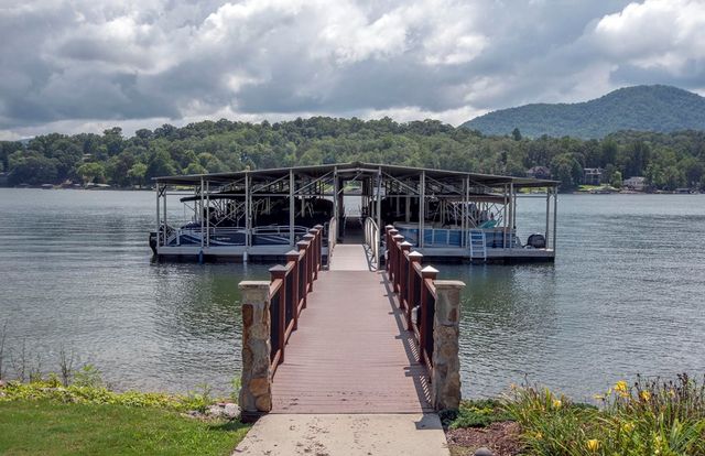 903 Elf School Road, Hayesville, NC 28904