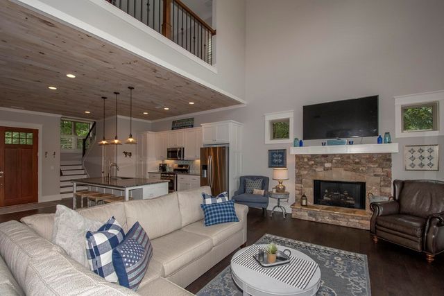 903 Elf School Road, Hayesville, NC 28904