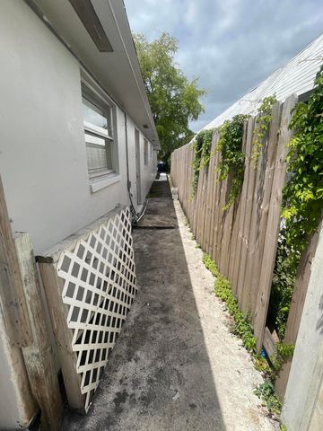 1316 NW 8TH Avenue A, Fort Lauderdale, FL 33311
