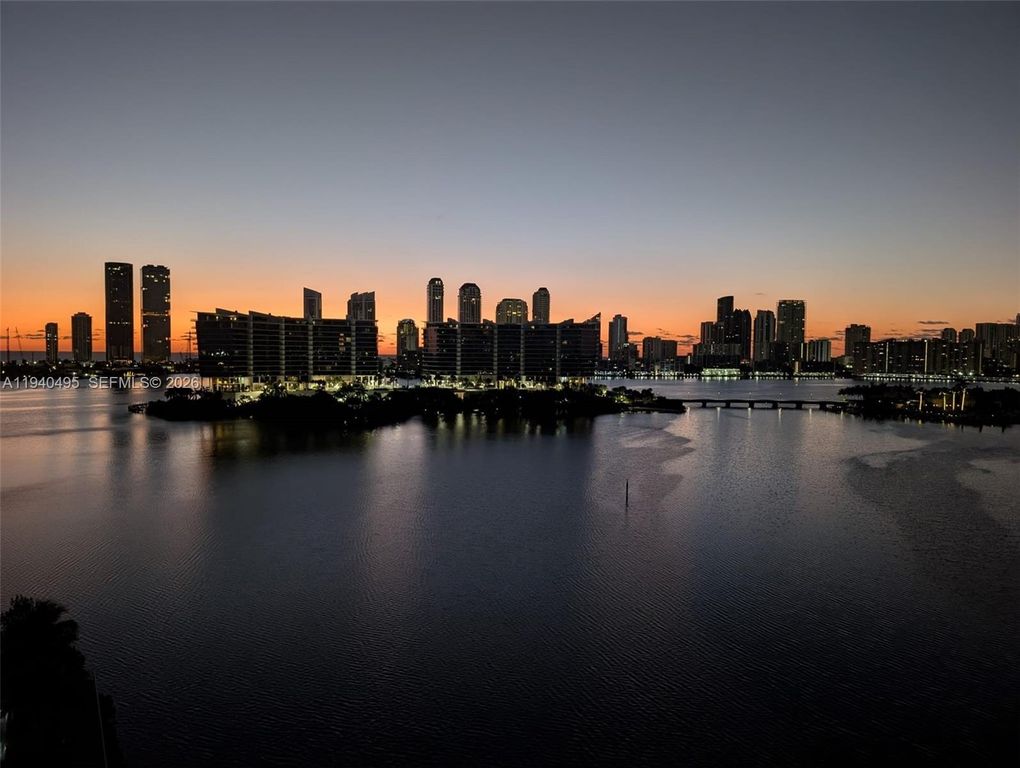 3300 NE 188th St LPH11, Aventura, FL 33180