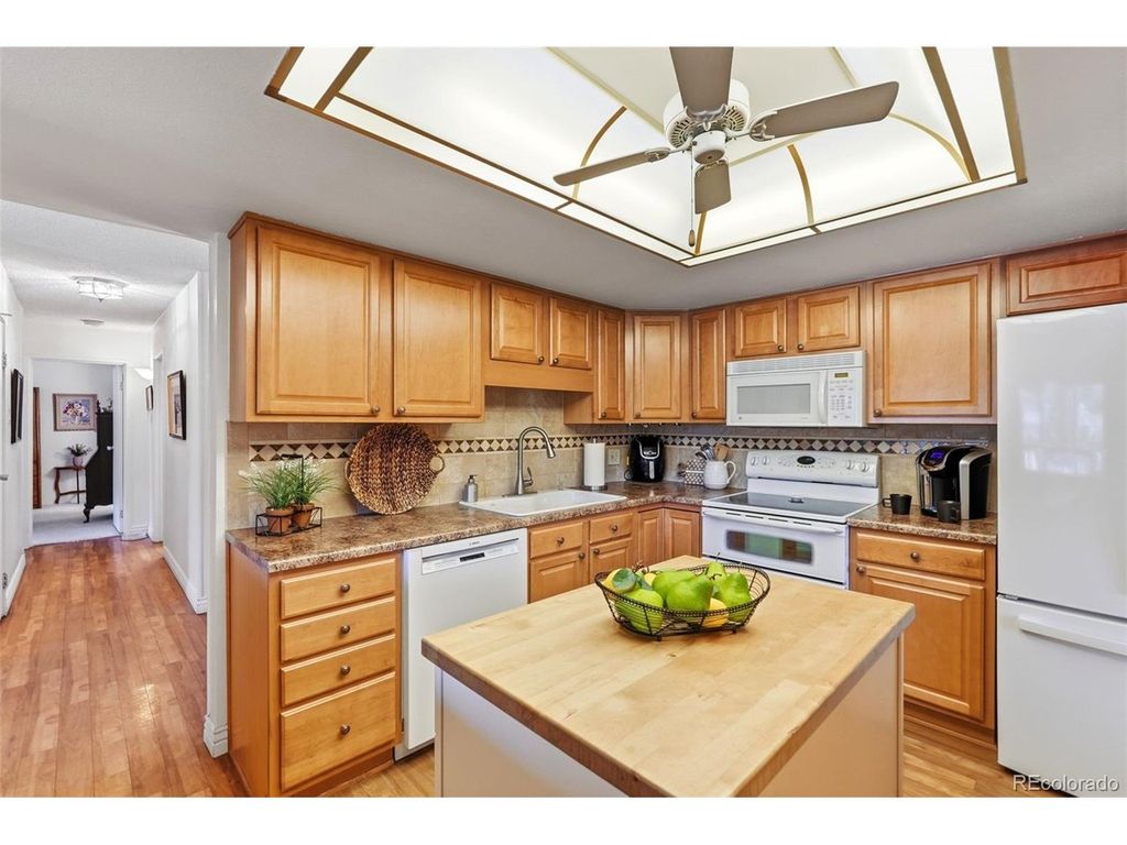 14102 E Linvale Pl 219-101, Aurora, CO 80014