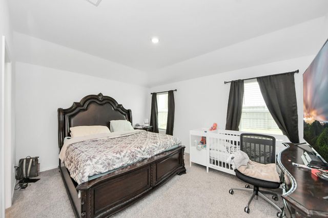 2039 Woodlark Way, Sealy, TX 77474