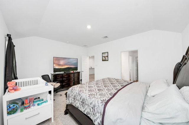 2039 Woodlark Way, Sealy, TX 77474