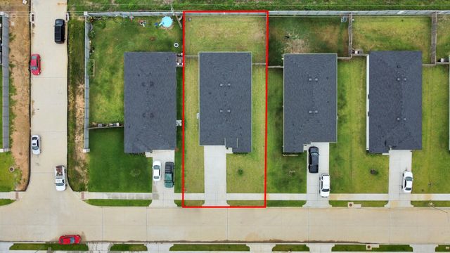 2039 Woodlark Way, Sealy, TX 77474