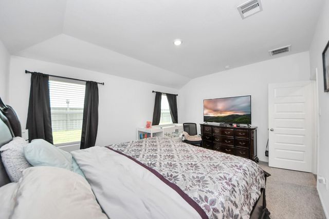 2039 Woodlark Way, Sealy, TX 77474