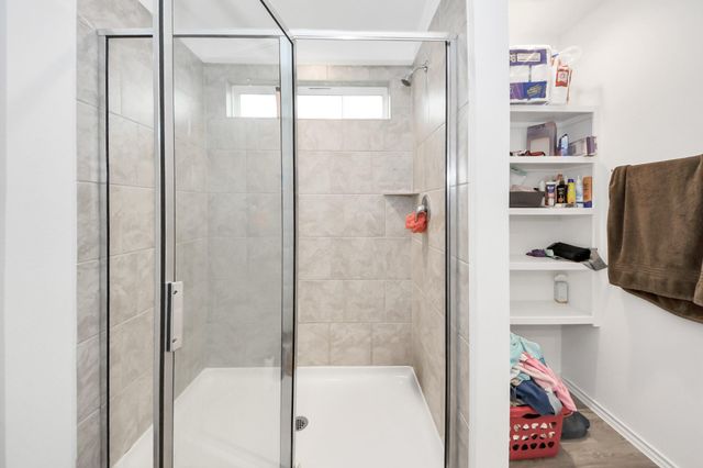 2039 Woodlark Way, Sealy, TX 77474