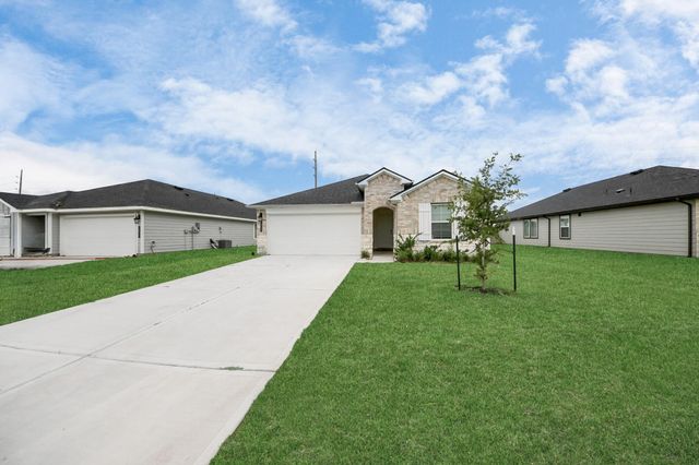2039 Woodlark Way, Sealy, TX 77474