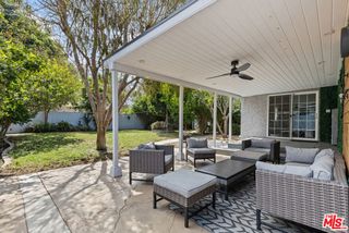 7048 Zelzah Avenue, Los Angeles, CA 91335